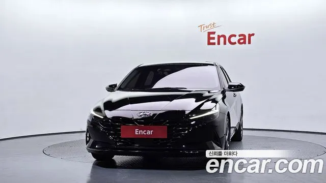 Hyundai AVANTE Avante (CN7) — Фото автомобиля 3