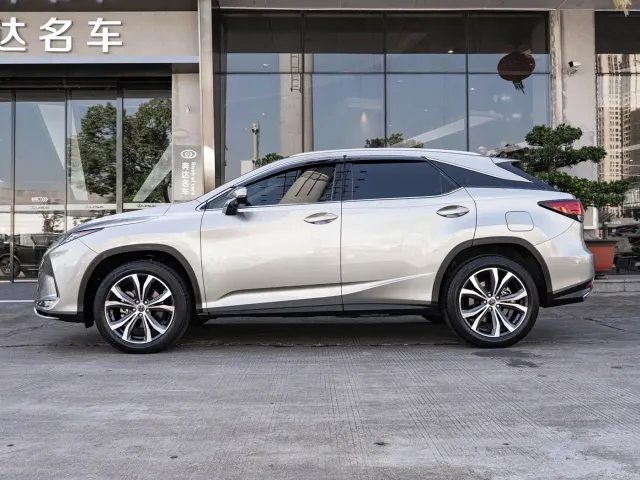 Lexus RX — Фото автомобиля 4