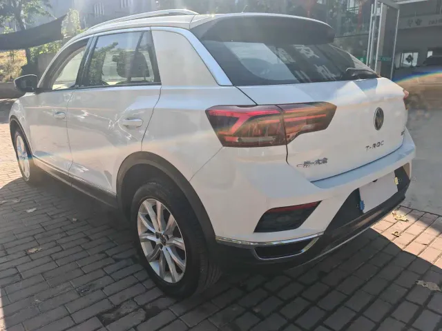 Volkswagen T-Roc — Фото автомобиля 6