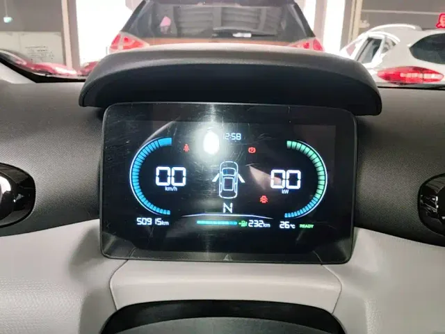 Leapmotor T03 — Фото автомобиля 11
