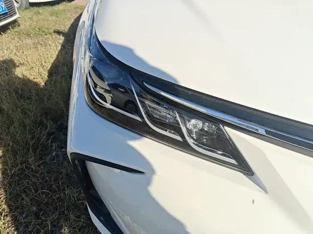Toyota Corolla — Фото автомобиля 10