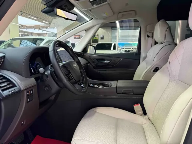 Toyota Alphard — Фото автомобиля 21