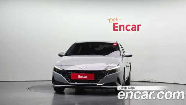 Hyundai Avante CN7 — Фото автомобиля 3