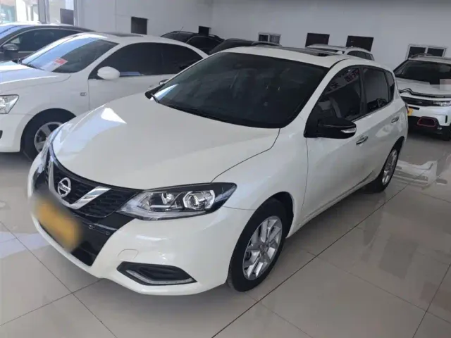 Фотография автомобиля — Nissan Tiida