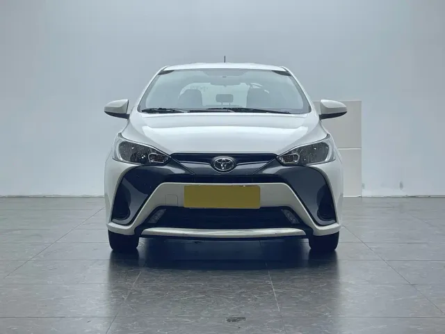 Toyota YARiS L Zhi Xuan — Фото автомобиля 2