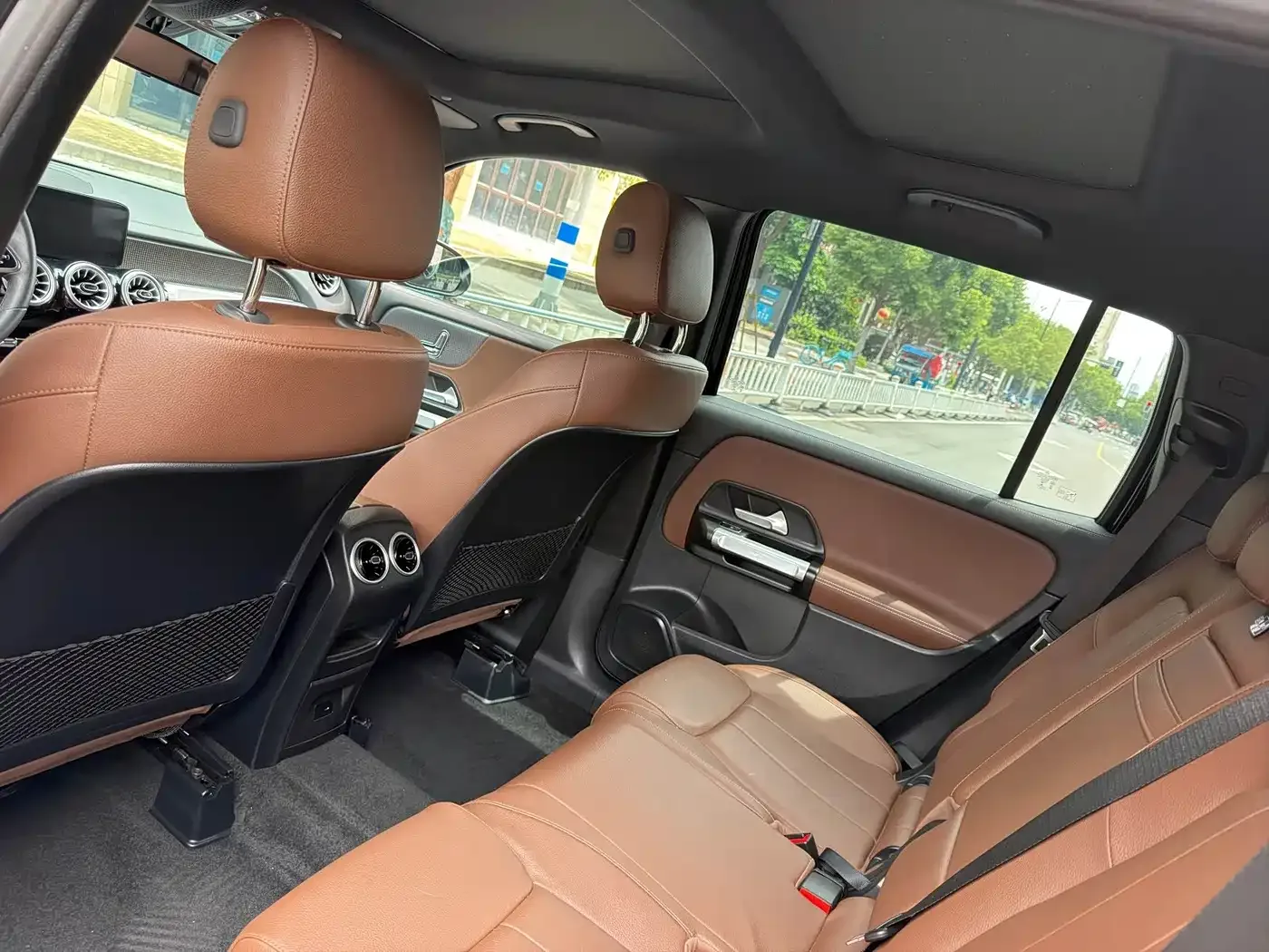 Mercedes-Benz Mercedes-Benz GLB 2022 Model GLB 200 Dynamic Edition — Фото автомобиля 8