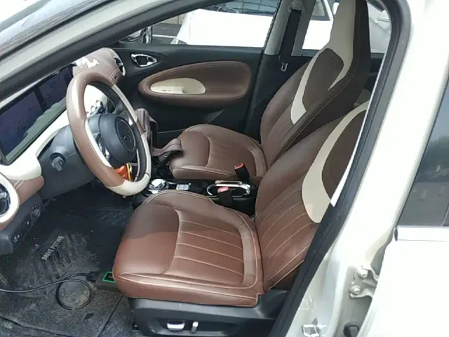 Wuling Bingo — Фото автомобиля 10