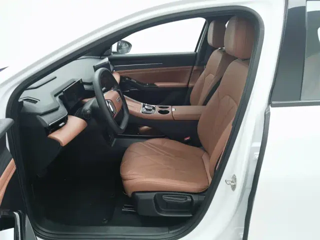 Geely Galaxy L6 — Фото автомобиля 10