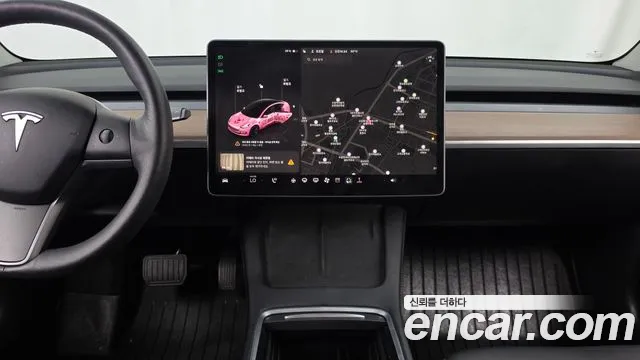 Tesla Model 3 — Фото автомобиля 14