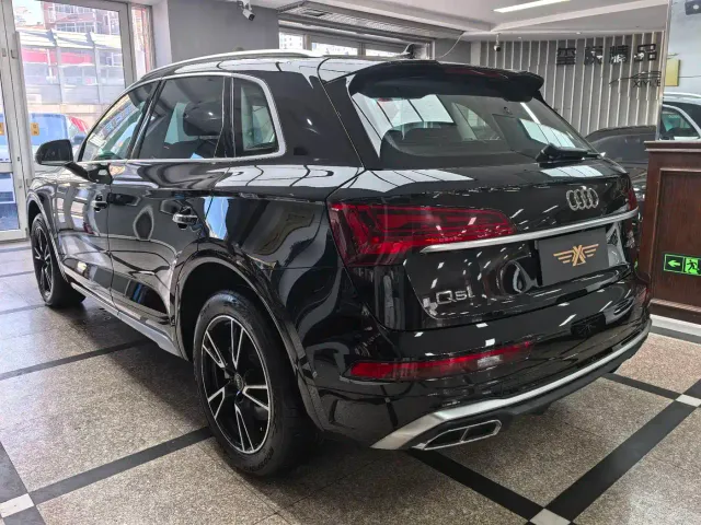 Audi Audi Q5L 2024 Model 40 TFSI Fashion Dynamic — Фото автомобиля 6
