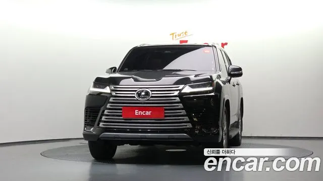 Lexus LX 4th Gen — Фото автомобиля 3