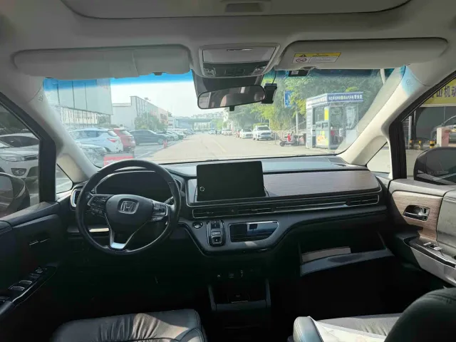 Honda Odyssey — Фото автомобиля 6