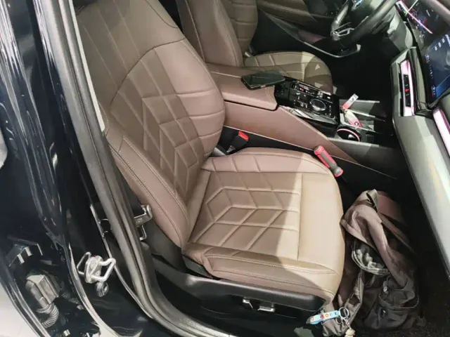 BMW 5 Series — Фото автомобиля 24