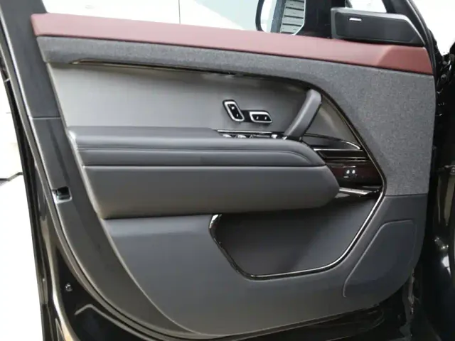 Land Rover Range Rover Sport — Фото автомобиля 10