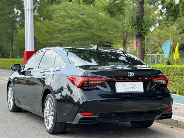 Toyota Avalon — Фото автомобиля 6