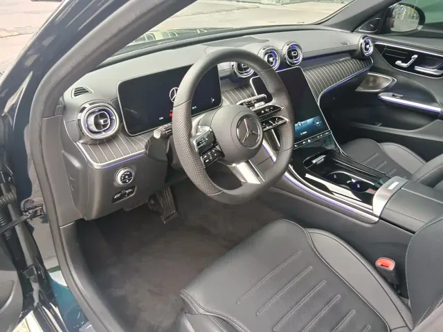 Mercedes-Benz C-Class — Фото автомобиля 12