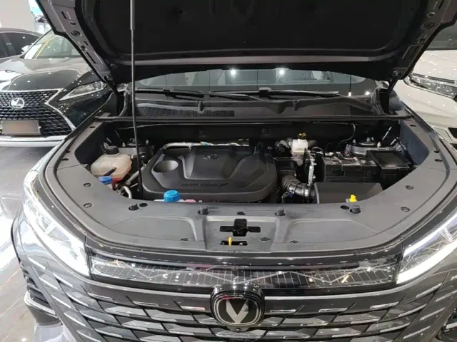 Changan CS75 Plus — Фото автомобиля 19