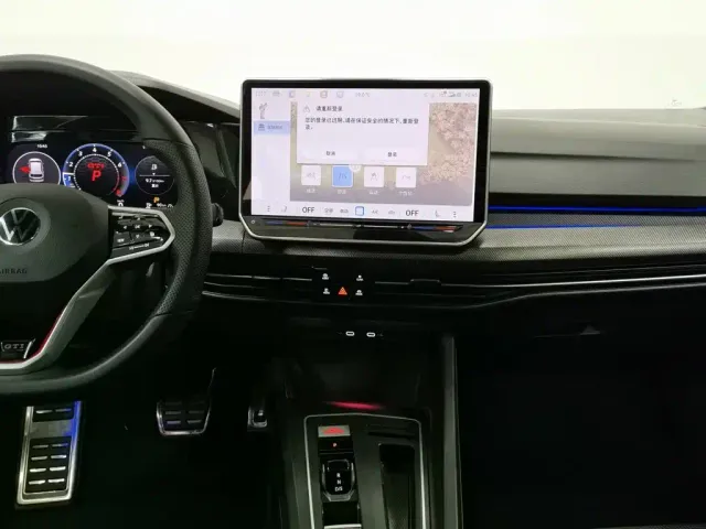 Volkswagen Golf GTI — Фото автомобиля 12
