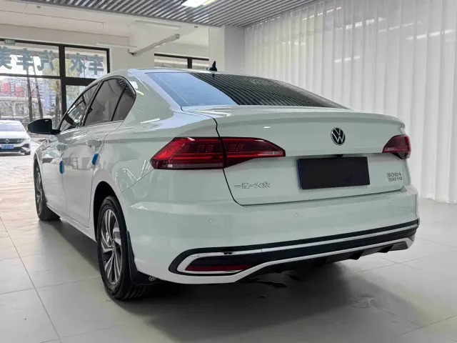 Volkswagen Bora — Фото автомобиля 4