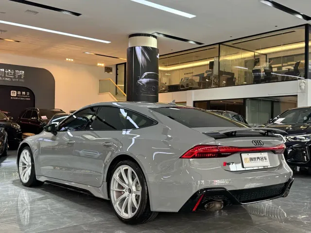 Audi RS 7 — Фото автомобиля 4