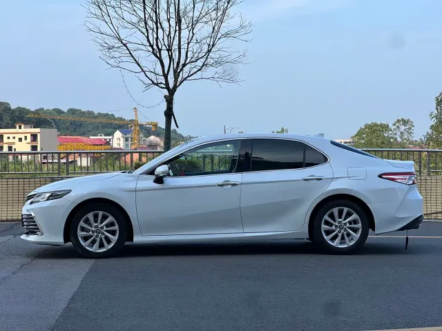 Toyota Camry — Фото автомобиля 5