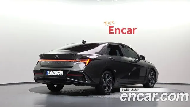Hyundai Avante CN7 — Фото автомобиля 2