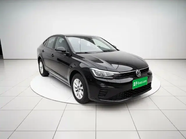 Volkswagen Lavida — Фото автомобиля 3