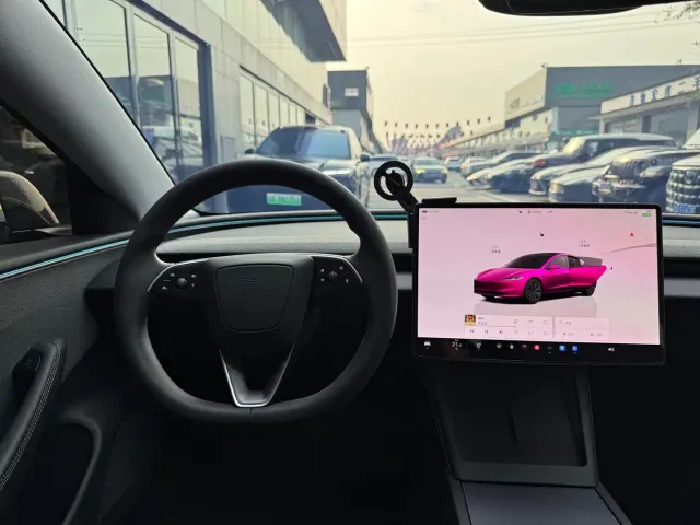 Tesla Model 3 2025 Model Rear-Wheel Drive Edition — Фото автомобиля 12