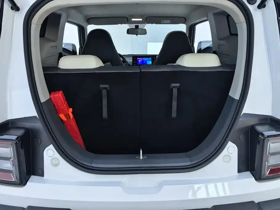 Geely Galaxy Panda 2025 Model Year 210km Panda Knight — Фото автомобиля 4