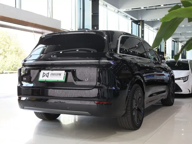 Li Auto L7 — Фото автомобиля 20