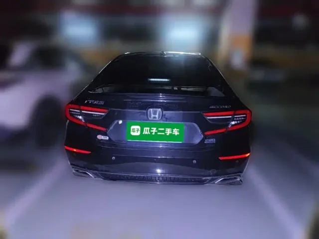 Honda Accord — Фото автомобиля 3