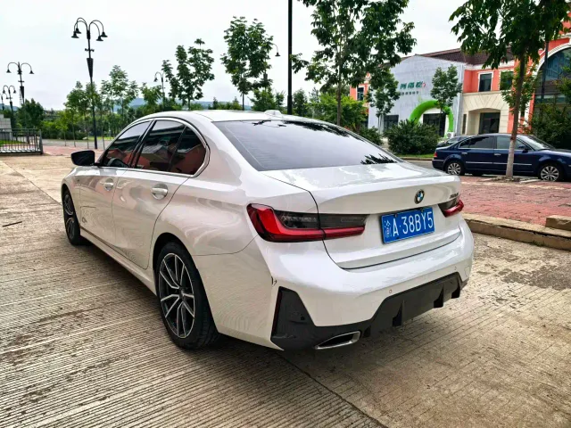 BMW 3 Series — Фото автомобиля 4