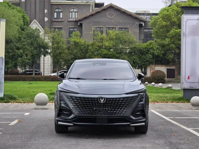 Changan UNI-T — Фото автомобиля 21