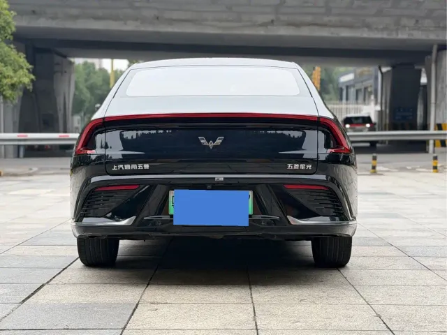 Wuling Starlight — Фото автомобиля 8