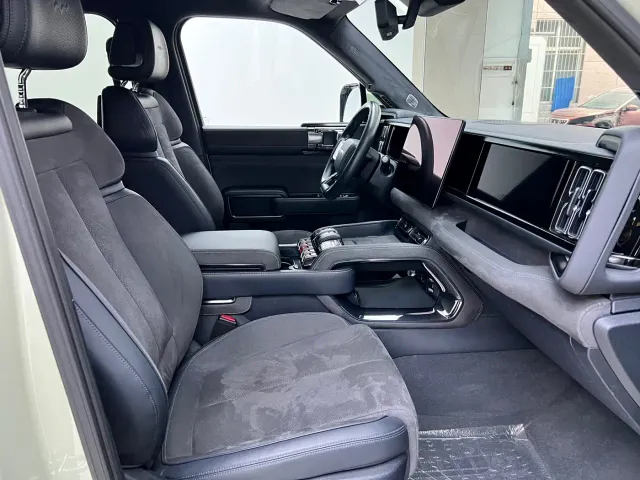 BYD FangChengBao Leopard 5 — Фото автомобиля 5