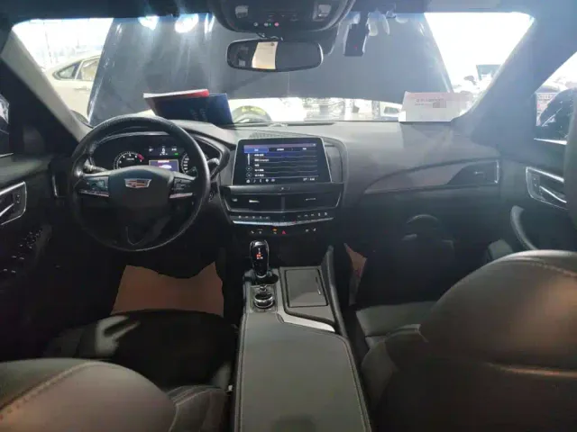 Cadillac CT5 — Фото автомобиля 5