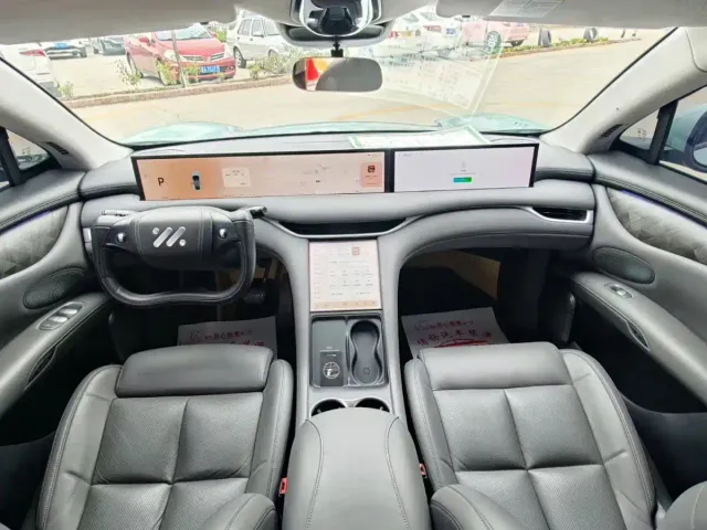 IM Motors LS6 — Фото автомобиля 5