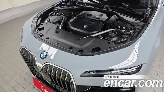 BMW 7 Series G70 — Фото автомобиля 9