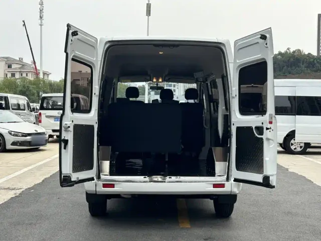 Maxus Xintu V80 — Фото автомобиля 13