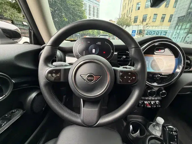 MINI Hatch — Фото автомобиля 13