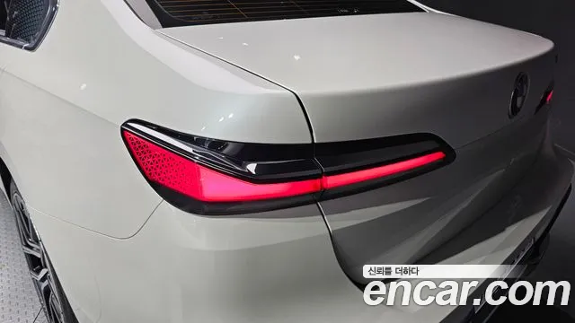 BMW 7-Series 7 серия (G70) 740i sDrive M Sport — Фото автомобиля 23