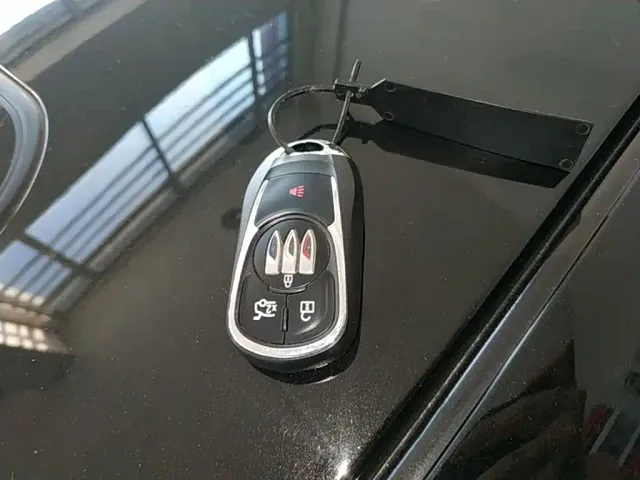 Buick Regal — Фото автомобиля 8