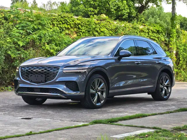 Фотография автомобиля — Genesis GV70