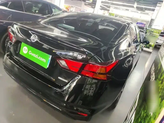 Nissan Teana — Фото автомобиля 6
