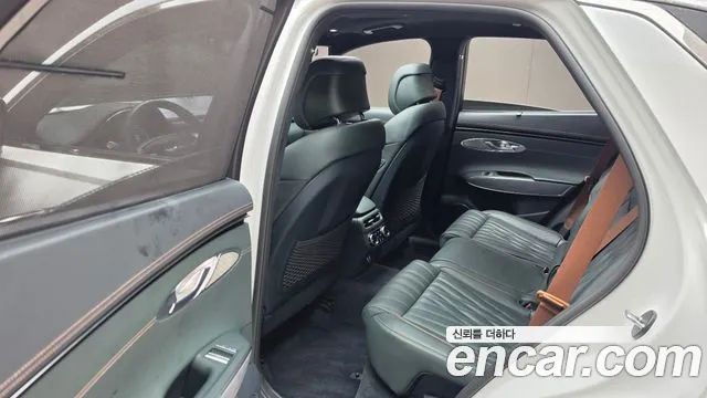 Genesis GV70 — Фото автомобиля 18