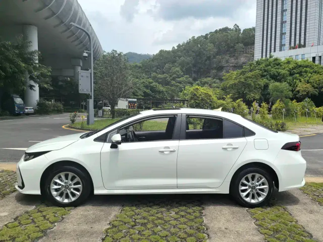 Toyota Corolla — Фото автомобиля 8