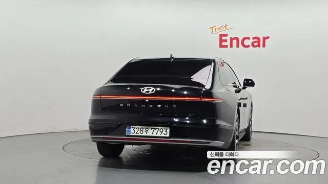 Hyundai Grandeur Grandeur (GN7) 2.5 Бензин 2WD — Фото автомобиля 4