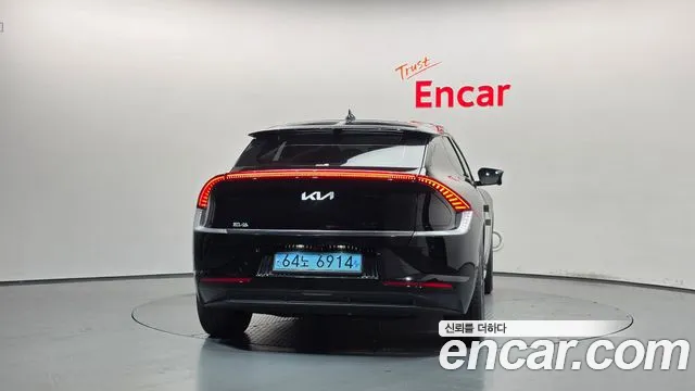 Kia EV6 — Фото автомобиля 4