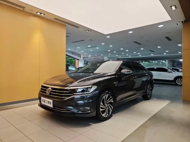 Фотография автомобиля — Volkswagen Sagitar