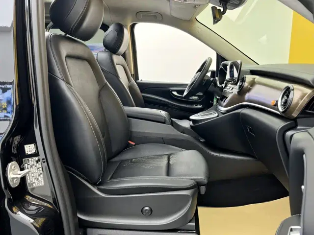 Mercedes-Benz V-Class — Фото автомобиля 20